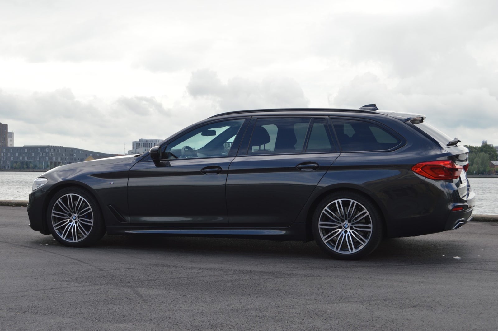 flexleasing-bmw-530d-30-touring-m-sport-xdrive-aut-5d-findleasing