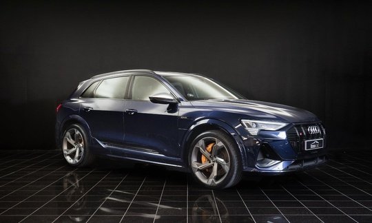 Audi e-tron S  quattro 5d