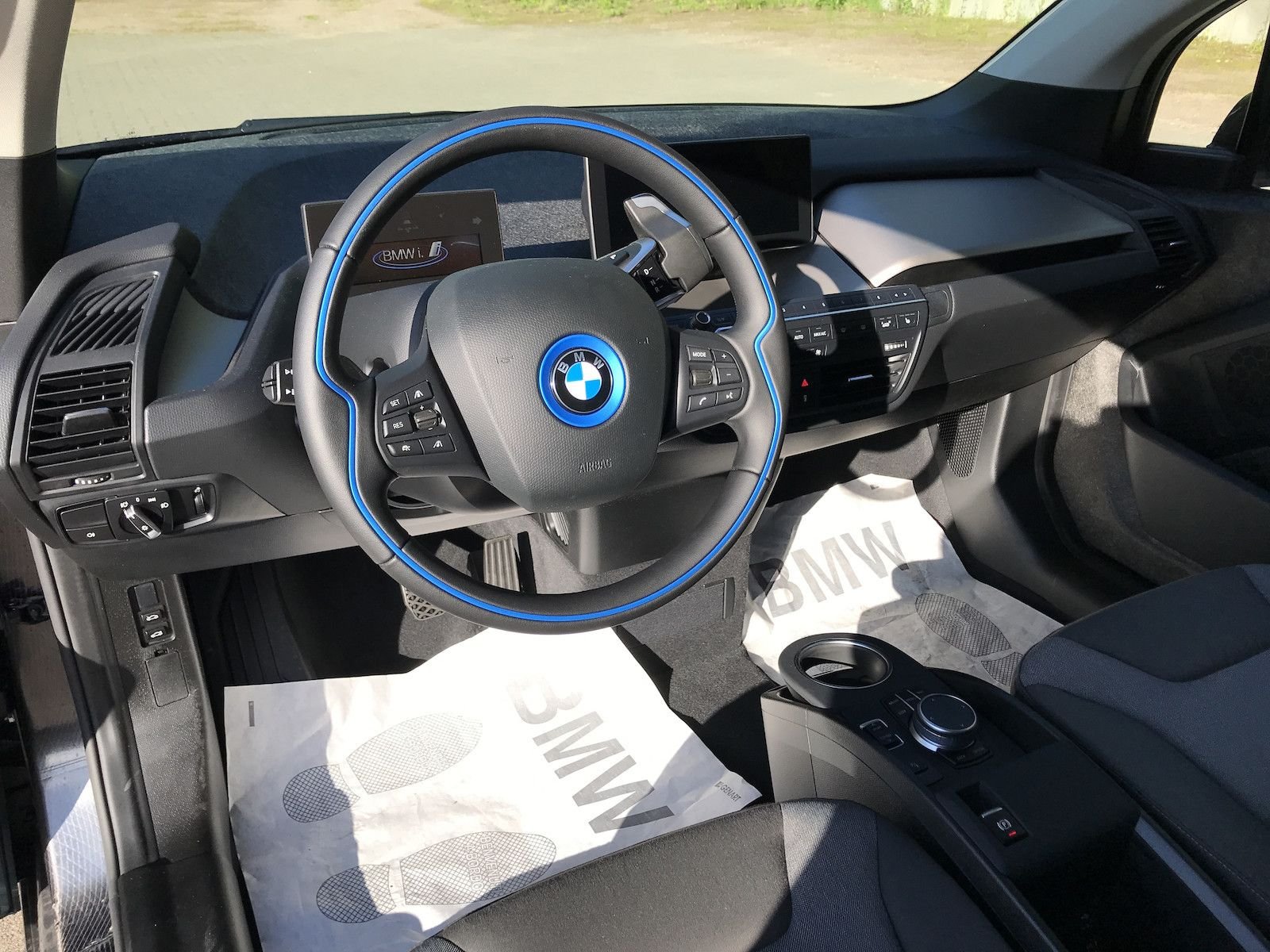 BMW i3 s Wärmepumpe Sitzheizung LED-Scheinwerfer