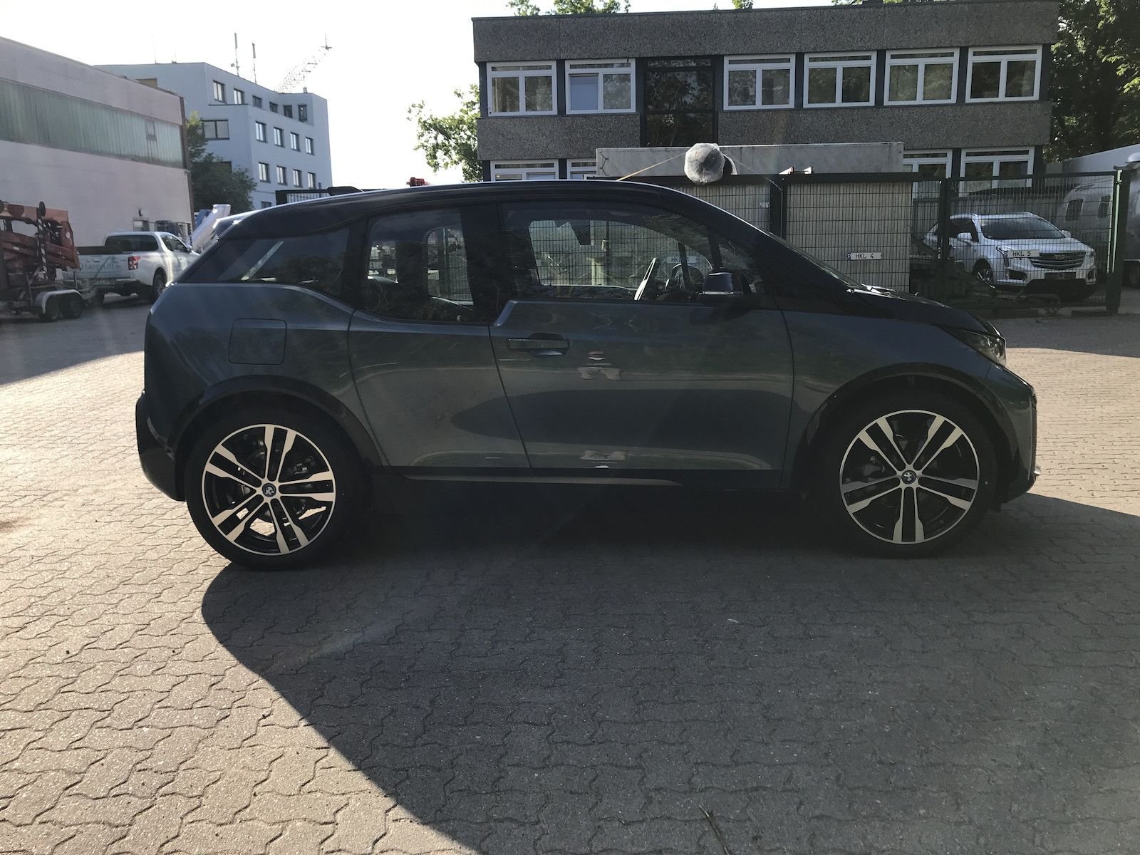 BMW i3 s Wärmepumpe Sitzheizung LED-Scheinwerfer