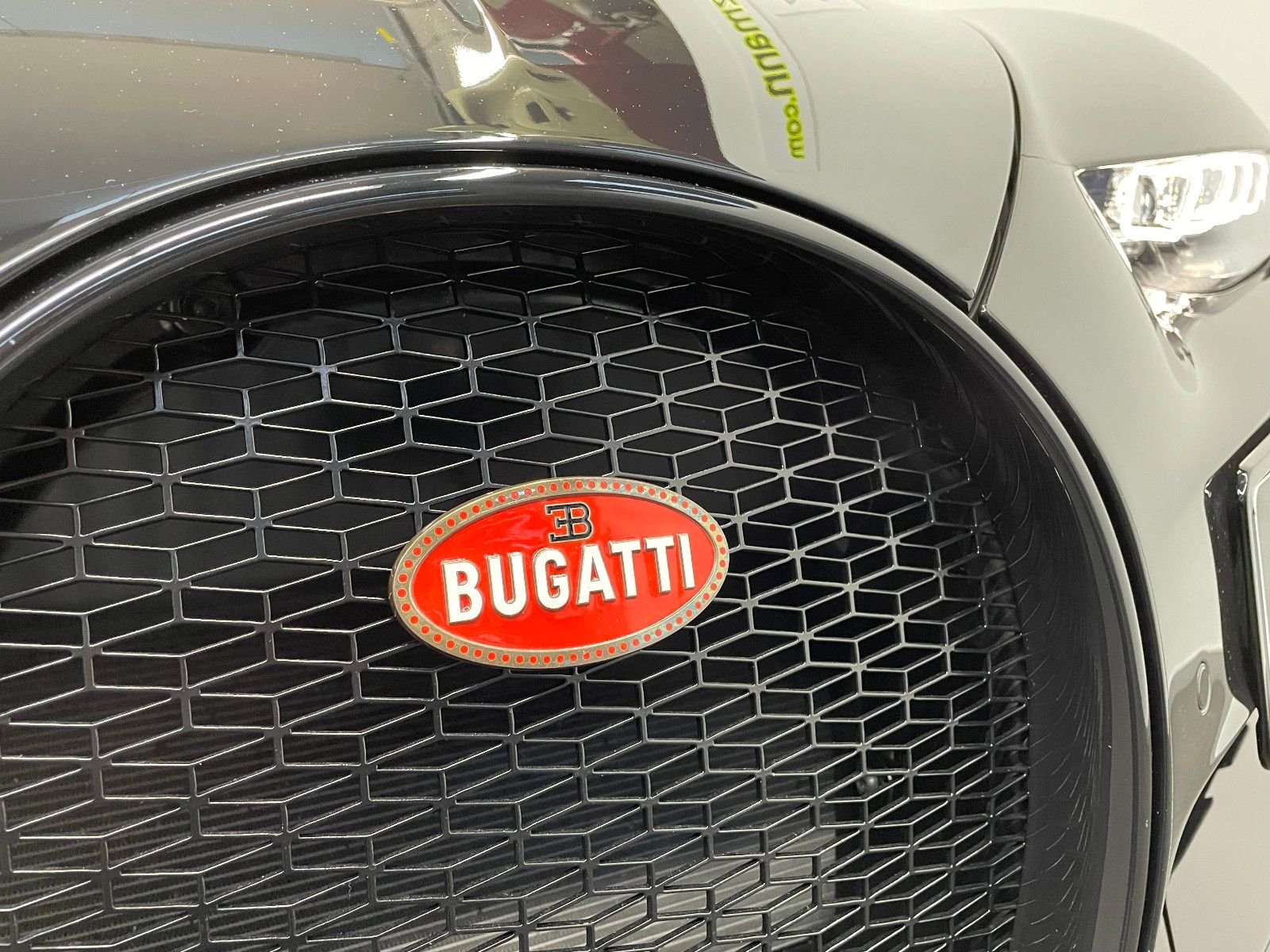 Bugatti Chiron /GARANTIE/SERVICE NEU/ANDY WARHOL/CARBON