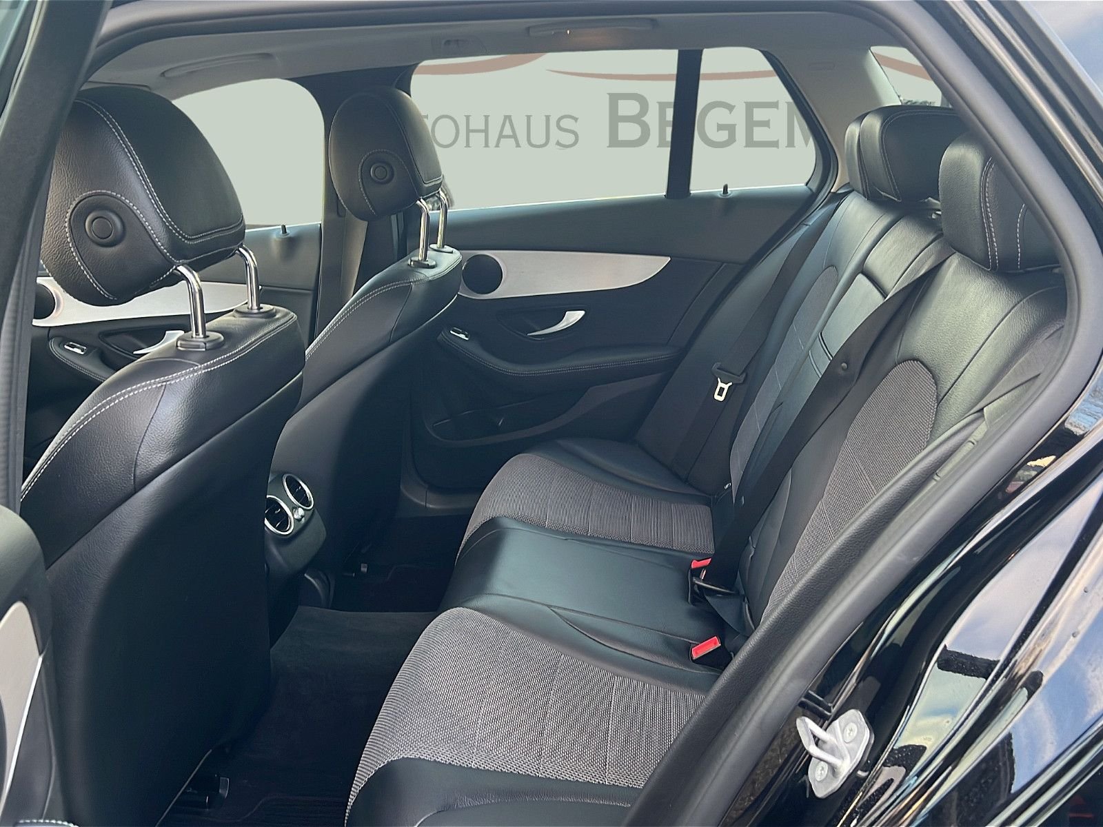 Mercedes C300 T Avantgarde Panorama/Business Plus Paket