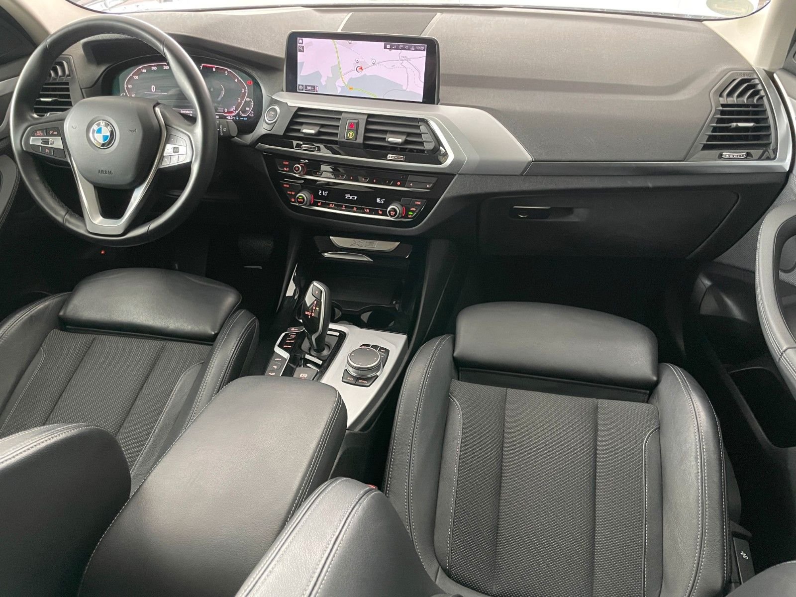 BMW X3 xDrive30e *DIGITAL-TACHO*NAVI*CARPLAY*T-LEDER
