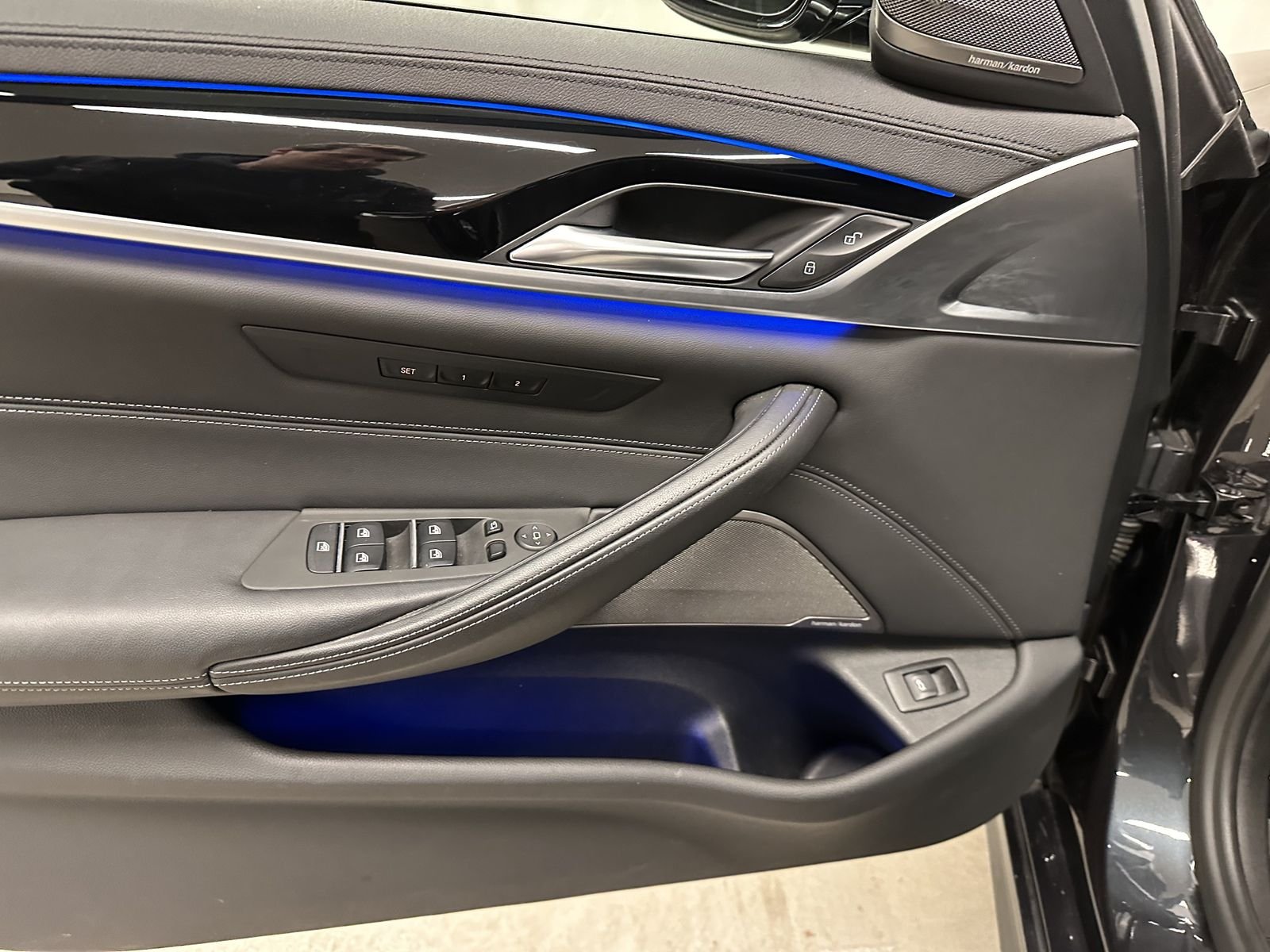 BMW M5 Limousine HK-HiFi+DAB+LED+Head-Up+GBA