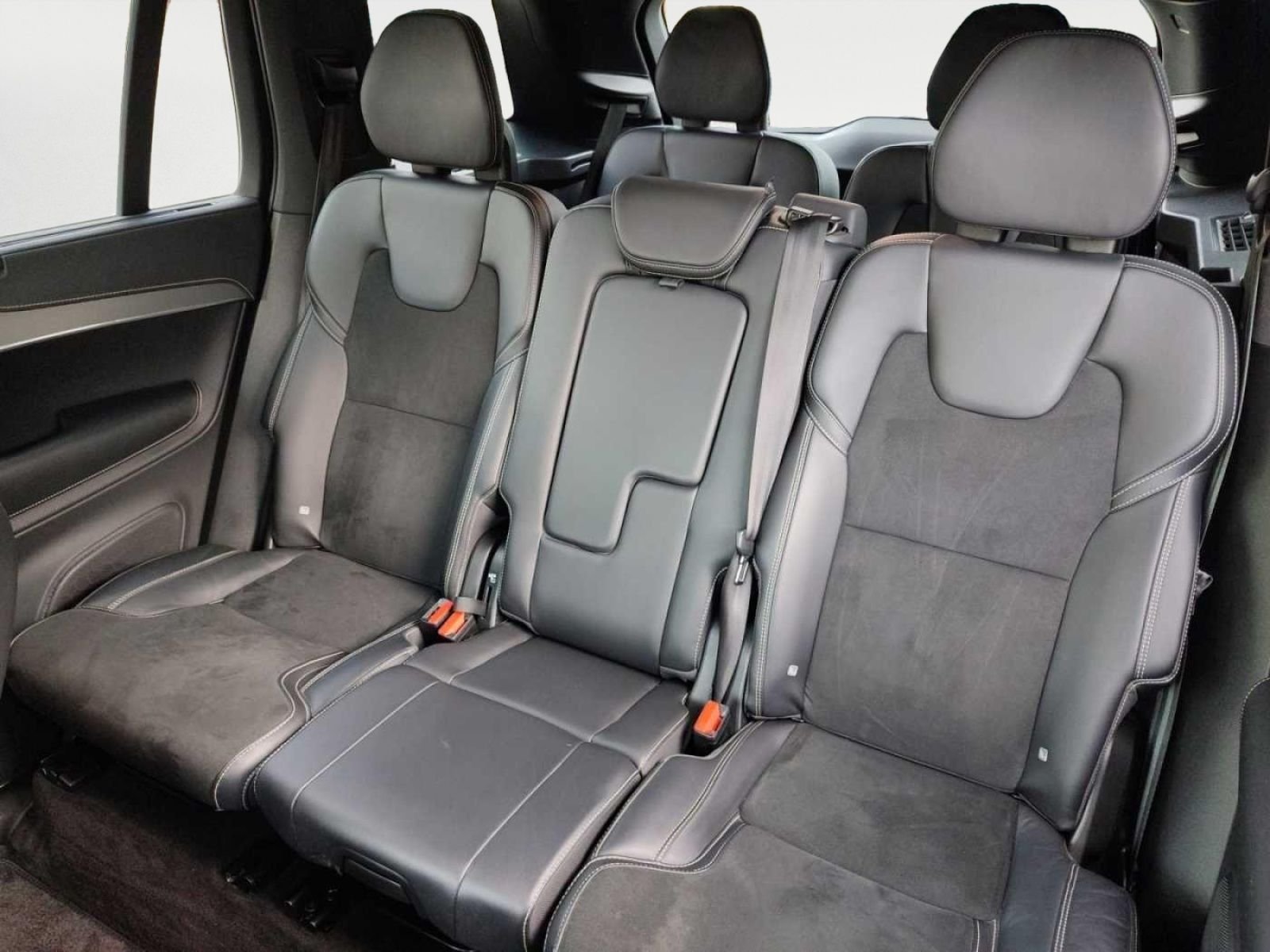 Volvo XC90 XC 90 T8 R Design Recharge PHEV AWD 7-Sitze,PANO